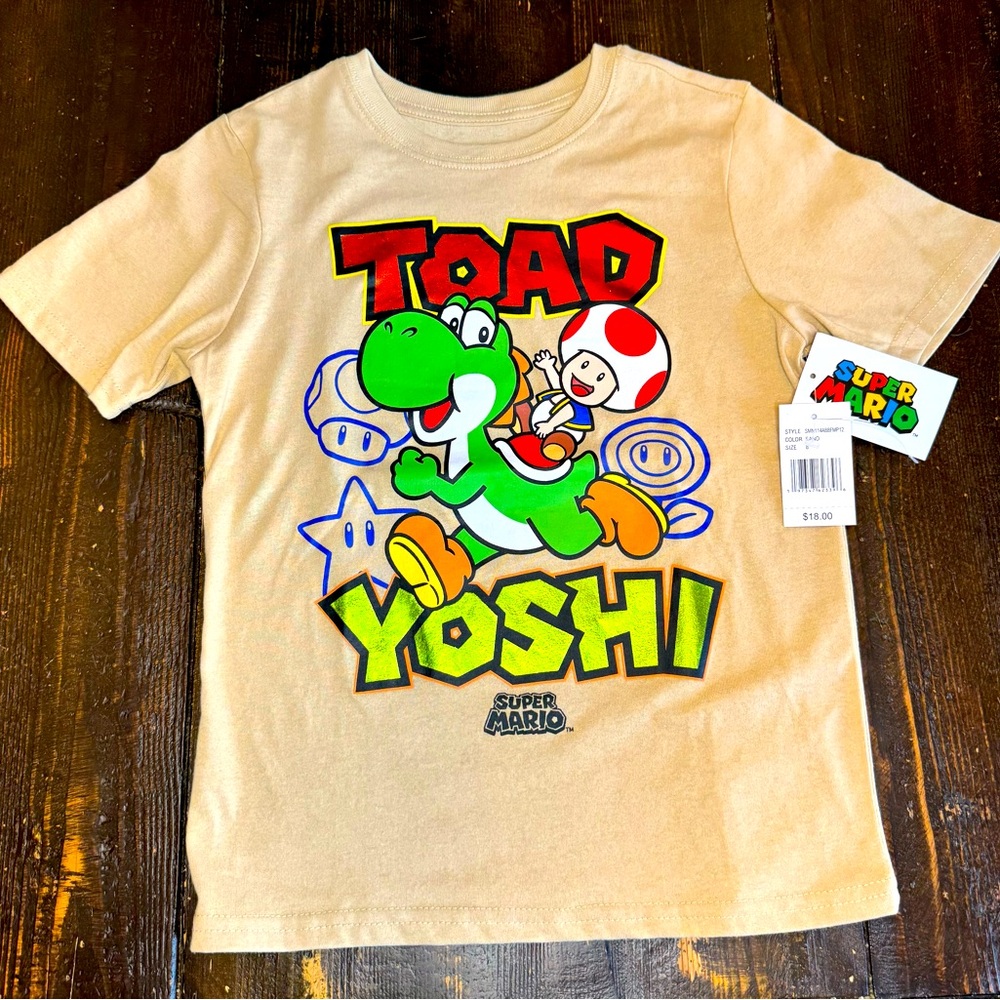 Super Mario Toad graphic T-shirt boy’s size 8. Metallic colors 100% cotton